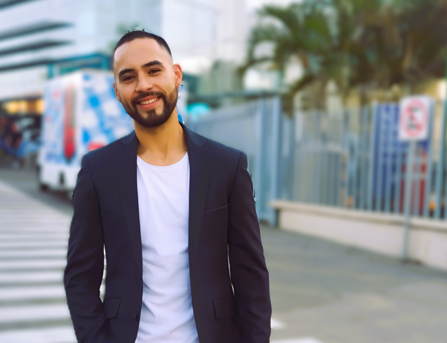 Mikel Gabriel Lanzagorta Acosta debuta con El Domo, una novela distópica que reflexiona sobre el arte y el sentido de la vida