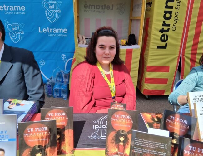 Aurora Sastre Guerra cautivó corazones en Sant Jordi 2025 con su primera novela “Tu peor pesadilla”