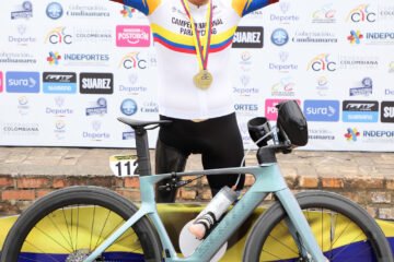 El ciclista del Movistar al que una bomba dejó sin manos y sin una pierna:  «El humor es básico en mi vida»