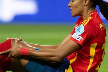 El mal presagio de las lágrimas de Salma Paralluelo: grave lesión en la rodilla izquierda