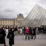 El robo del Louvre se ha convertido en un gran atractivo turístico