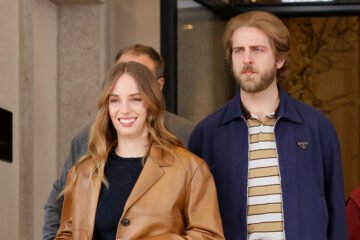 Maya Hawke, protagonista de Stranger Things, boda sorpresa en Nueva York tras tres años de relación y ante sus compañeros de la serie