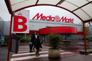 MediaMarkt, condenada a pagar 7.251 euros a una empleada a la que obligó a enseñar su bolso al salir de la tienda