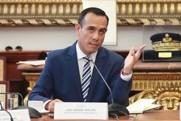 Perú se enfrenta a la caída de otro presidente, a dos meses de las elecciones