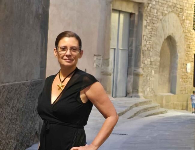 MARÍA BELÉN MAÑAS ALONSO CONVIERTE NUEVE AÑOS DE MEMORIA FAMILIAR EN «SENTIMIENTOS CON S DE MAÑAS»