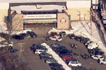 Al menos una niña muerta en un tiroteo durante un partido de hockey en EE.UU.