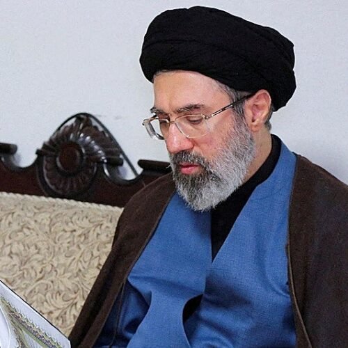 Javier Gil: «El nuevo líder supremo de Irán no es una figura para tender puentes, es el arquitecto de la represión»