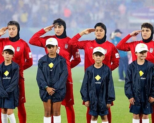 Preocupación por las jugadoras de la selección de Irán que no cantaron el himno en un partido de la Copa de Asia: «No podemos contactar con ellas»