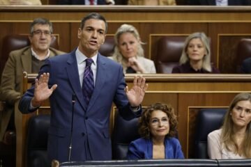 Feijóo tacha a Sánchez de «perdedor» y le acusa de «aprovecharse de la guerra»