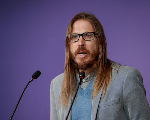 «No queremos un espectáculo»: IU enfría el intento de Podemos de subirse a la lista que despreció durante 18 meses