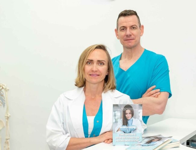 NATALIA ROOK Y EL DR. HIPÓLITO MONTESINOS GUÍAN A LOS SANITARIOS EN ‘CÓMO SUPERAR EL DOLOR QUE PROVOCA UN PACIENTE INSATISFECHO’