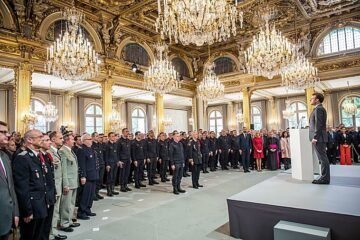 La policía francesa registra el Palacio del Elíseo por contratos sospechosos relacionados con las ceremonias del Panteón