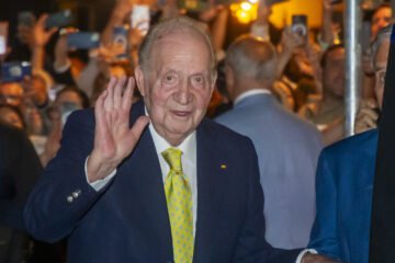 El «subidón de moral» del Rey Juan Carlos en Sevilla pese a que sigue sin poder dormir en Zarzuela