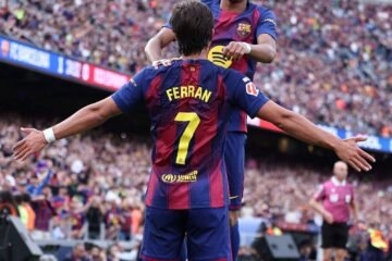 El Barça deja la Liga vista para sentencia tras golear al Espanyol