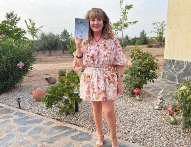 MARISA TOLEDO GARRIDO REIVINDICA LA SENSIBILIDAD Y EL VALOR DE LOS AFECTOS EN SU NOVELA ‘EL ECO DE LAS MENTIRAS’