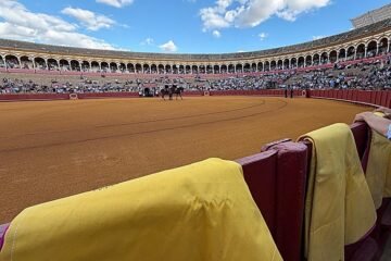 Toros en Sevilla, en directo: sigue la novillada del martes 14 de abril con Emiliano Osornio, Tomás Bastos y Julio Norte