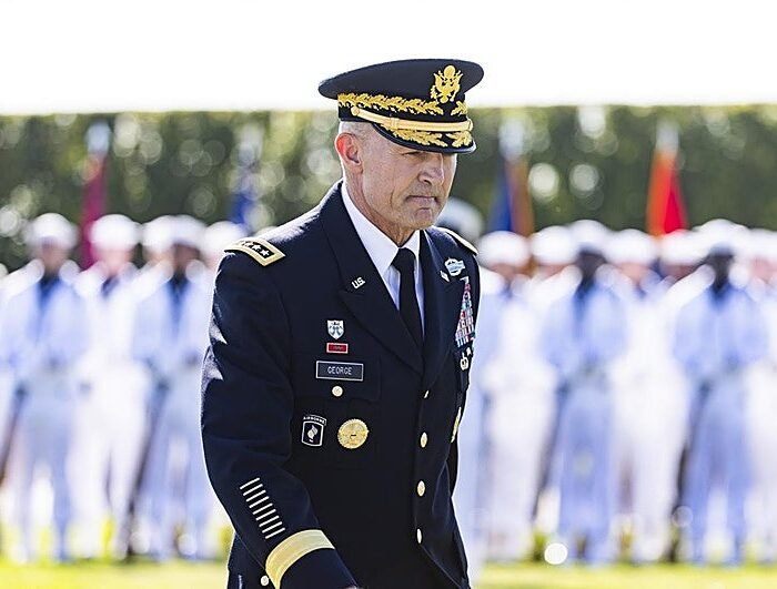 Trump purga al jefe del Ejército y agrava la crisis en EE.UU. por la guerra de Irán