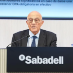Banco Sabadell baja su ritmo de crecimiento: gana 347 millones en el primer trimestre de 2026, un 29,1% menos por la caída de intereses y un aumento de costes
