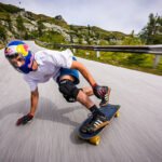 Diego Poncelet, montaña abajo con un skate a más de  130 kilómetros por hora: «Es como una meditación profunda»