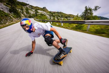 Diego Poncelet, montaña abajo con un skate a más de  130 kilómetros por hora: «Es como una meditación profunda»