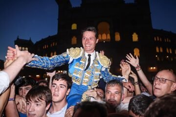 Urdiales destapa las esencias de la torería y la Puerta Grande