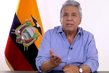 El expresidente de Ecuador Lenín Moreno regresa a Quito días antes de su juicio por cohecho entre críticas por supuestos pactos con el Gobierno