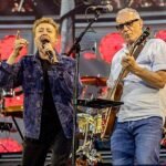 El Último de la Fila exhibe en directo su increíble imaginario musical