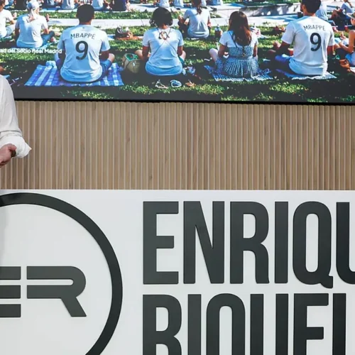 Riquelme propone que Valdebebas sea «la ciudad del socio» como contrapeso a la «privatización» de Florentino Pérez