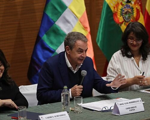Zapatero pide la nulidad del ‘caso Plus Ultra’