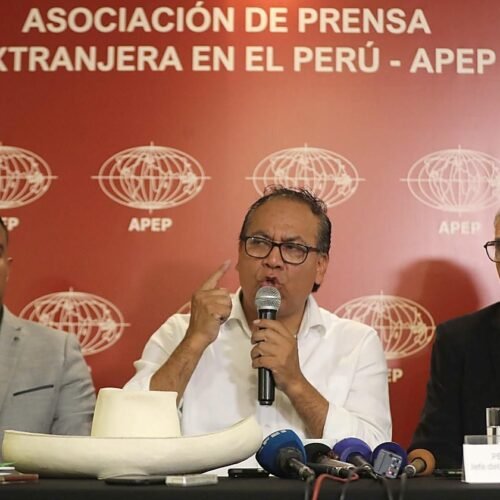 El candidato izquierdista de Perú promete reforzar las relaciones comerciales con España, China y EE.UU.