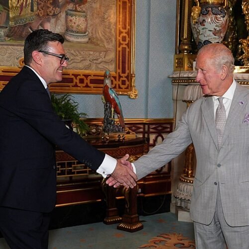 Burnham reemplaza a Starmer como primer ministro del Reino Unido