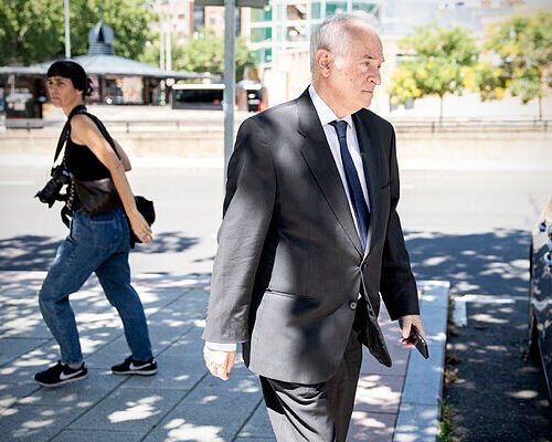 Las acusaciones piden a Peinado que impute a los directivos y técnicos de Red.es que favorecieron al empresario recomendado por Begoña Gómez