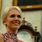 Natalie Harp, la asistente de Trump que despierta celos y recelos en la Casa Blanca