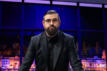 Manu Sánchez, presentador de El Perro Andaluz: «La única persona que me da miedo es mi oncóloga, los haters no»