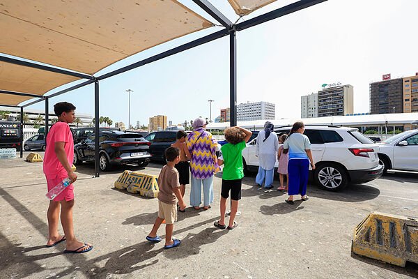 Uno de cada tres españoles no puede permitirse pagar una semana de vacaciones al año