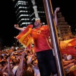 Lo prometido es deuda: España cumple en la final del Mundial y obliga a regalar televisiones y fibra óptica