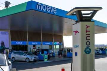 Moeve y Naturgy duplican descuentos en los repostajes para sus clientes de cara al verano