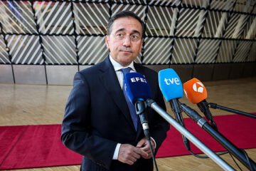 La avalancha marroquí desata una crisis europea: seis países de la UE piden a España que «recupere el control» de sus fronteras y plantean la exclusión de Schengen