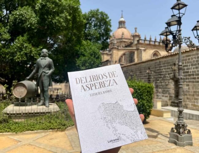 EZEQUIEL RAMOS DESAFÍA EL RUIDO DIGITAL Y REIVINDICA LA INTROSPECCIÓN EN SU POEMARIO ‘DELIRIOS DE ASPEREZA’