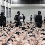 El infierno de los inocentes detenidos en El Salvador: «Tengo pesadillas con volver a entrar en las cárceles de Bukele»