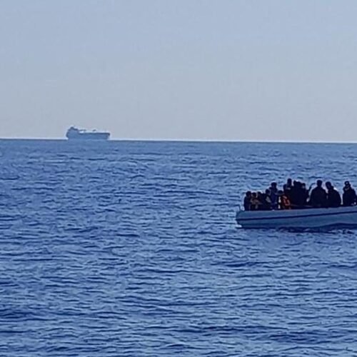 Trece desaparecidos tras el naufragio de una embarcación con inmigrantes de Túnez que se dirigía a Italia