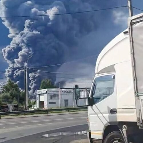 Kiev ataca al ‘Amazon ruso’ después de que Moscú quemara ocho millones de libros en territorio ucraniano