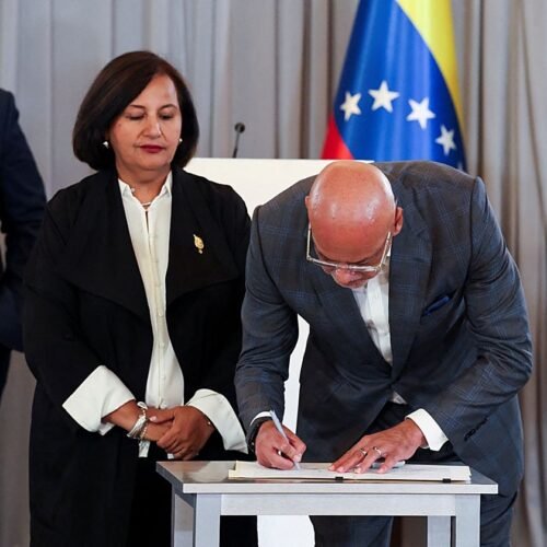 La mesa de negociación acuerda designar un nuevo Tribunal Supremo de Justicia en Venezuela