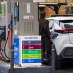 El descuento del diésel sube a 20 céntimos y el de la gasolina baja a 5 a partir de este martes: estos son los cambios que llegan en los combustibles en septiembre