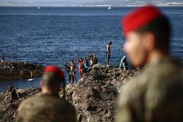 Entrada de inmigrantes a Ceuta desde Marruecos, en directo | La AN pide un informe para investigar si la crisis migratoria de Ceuta responde a la acción de un «grupo criminal»