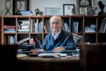 Francisco de la Torre, alcalde de Málaga: «No me imagino la vida sin agenda, echaría muchísimo de menos trabajar»