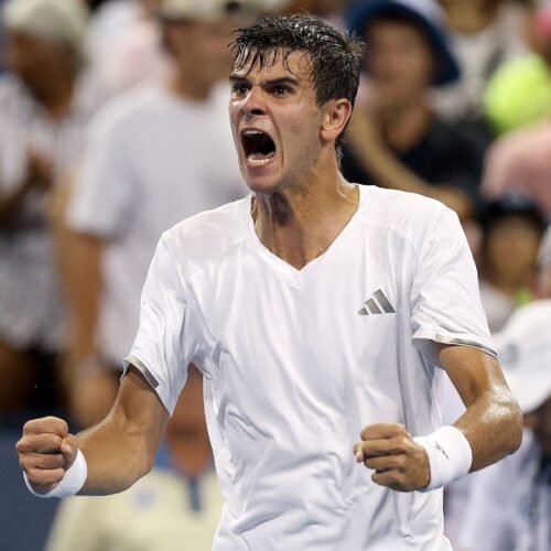 Jódar remonta un 1-5, anula 2 bolas de partido ante Shapovalov y avanza en Cincinnati