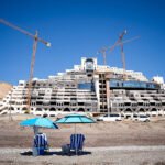 Cómo echar abajo 42.000 metros cuadrados de hormigón del Algarrobico tras 20 años de paralización de la obra