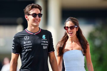 El piloto de Mercedes George Russell se compromete con la empresaria española Carmen Montero Mundt con un anillo de casi un millón de euros