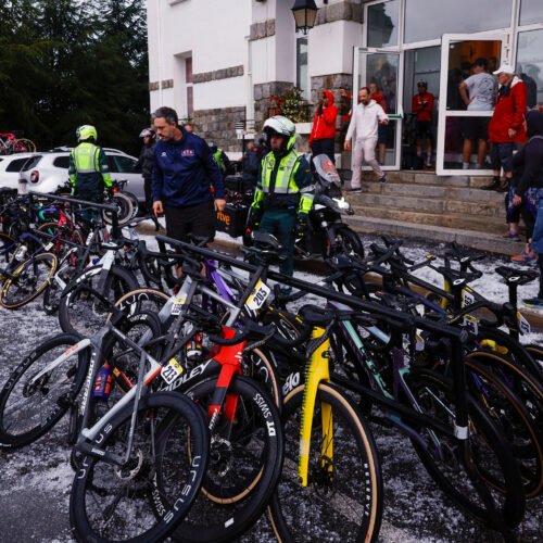Una granizada obliga a cancelar la tercera etapa a 16 kilómetros de meta